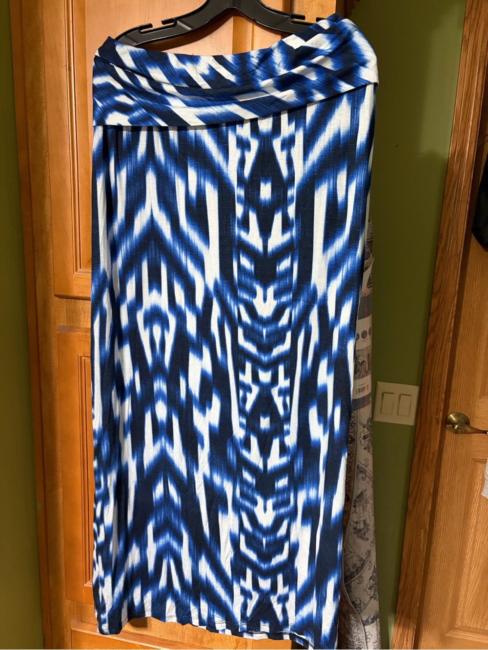 Calvin Klein Blue and White Skirt
